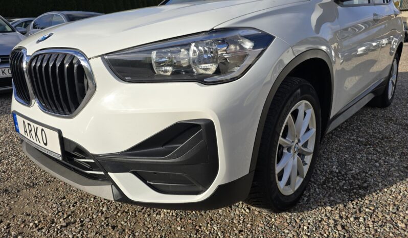 BMW X1  | 4×4 (stały) | Automatyczna | 190 KM | Biały full