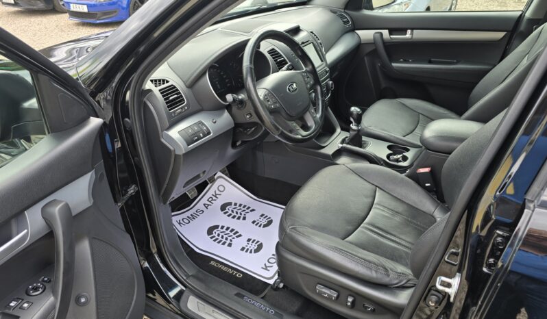 KIA Sorento  | 4×4 (stały) | Manualna | 198 KM | Czarny full