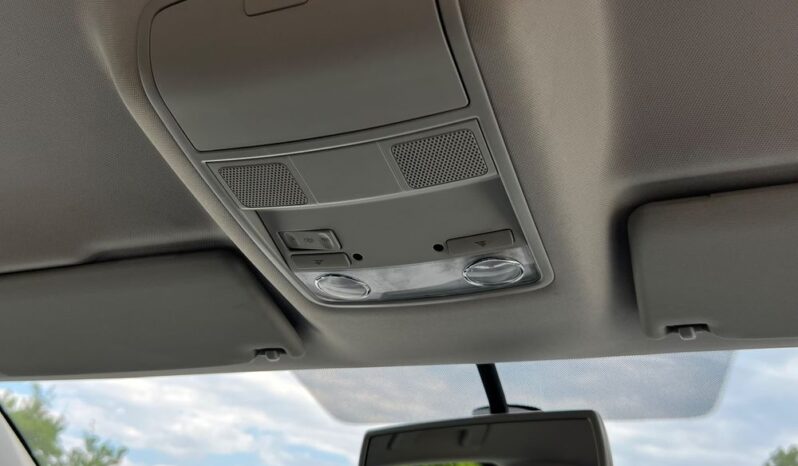 SKODA   Superb     140 KM    Manualna    FWD (przód)    Czarny full