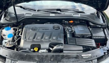 SKODA   Superb     140 KM    Manualna    FWD (przód)    Czarny full