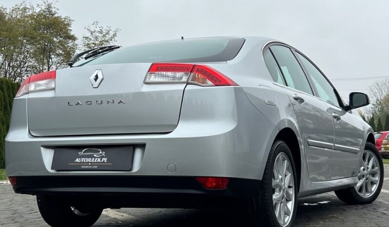 RENAULT   Laguna     140 KM    Manualna    FWD (przód)    Szary full