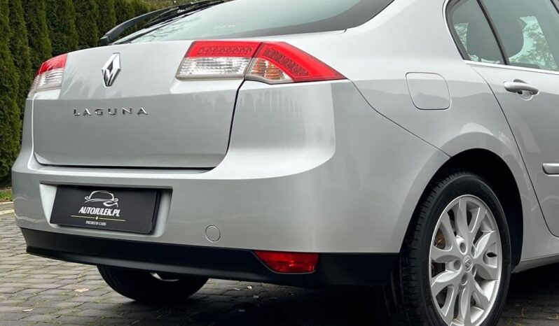 RENAULT   Laguna     140 KM    Manualna    FWD (przód)    Szary full