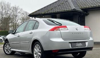 RENAULT   Laguna     140 KM    Manualna    FWD (przód)    Szary full