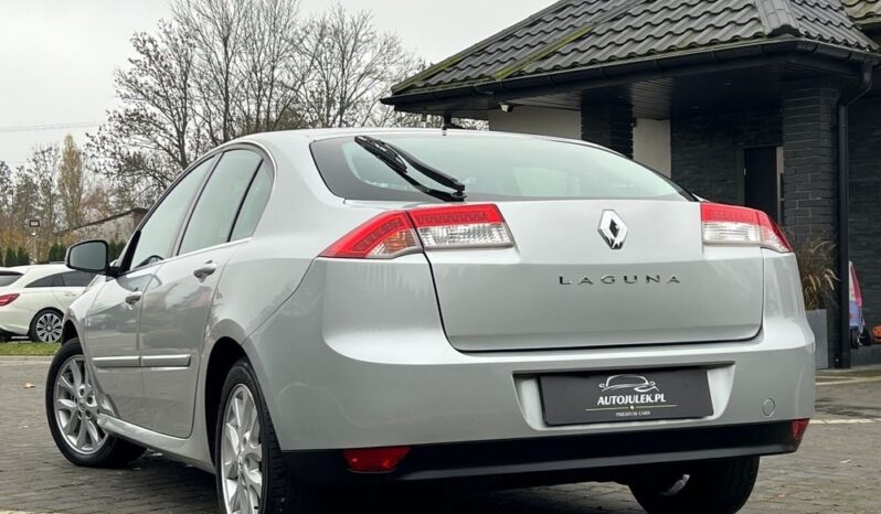 RENAULT   Laguna     140 KM    Manualna    FWD (przód)    Szary full