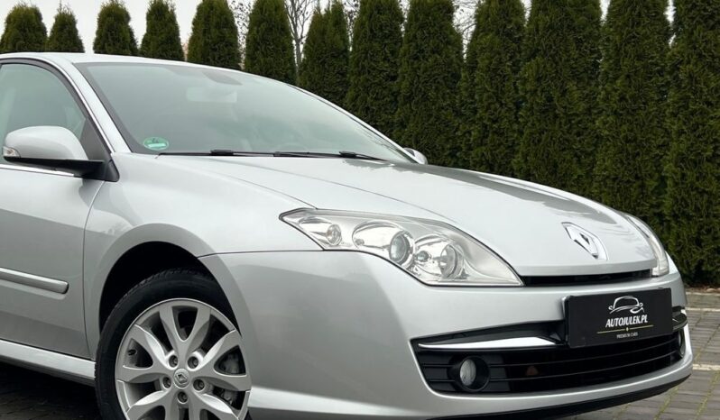 RENAULT   Laguna     140 KM    Manualna    FWD (przód)    Szary full