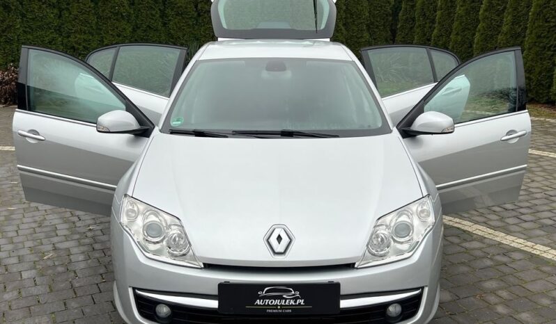 RENAULT   Laguna     140 KM    Manualna    FWD (przód)    Szary full