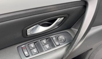 RENAULT   Laguna     140 KM    Manualna    FWD (przód)    Szary full