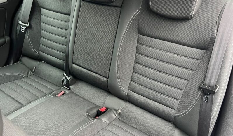 RENAULT   Laguna     140 KM    Manualna    FWD (przód)    Szary full