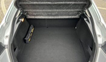 RENAULT   Laguna     140 KM    Manualna    FWD (przód)    Szary full