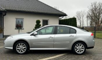 RENAULT   Laguna     140 KM    Manualna    FWD (przód)    Szary full