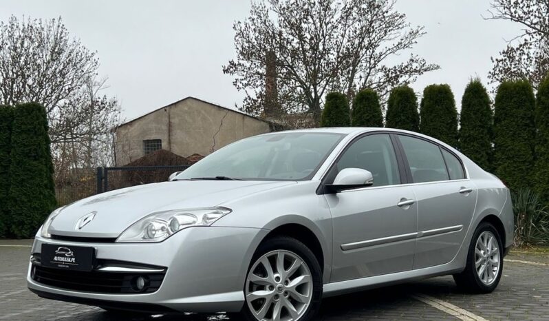 RENAULT   Laguna     140 KM    Manualna    FWD (przód)    Szary full
