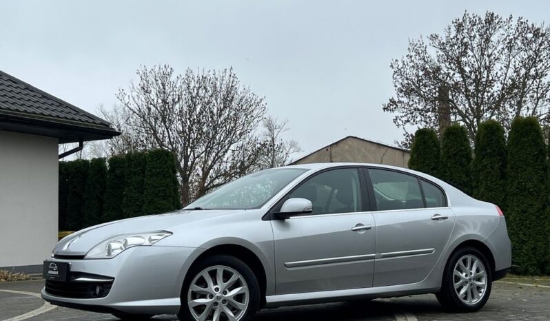 RENAULT   Laguna     140 KM    Manualna    FWD (przód)    Szary full