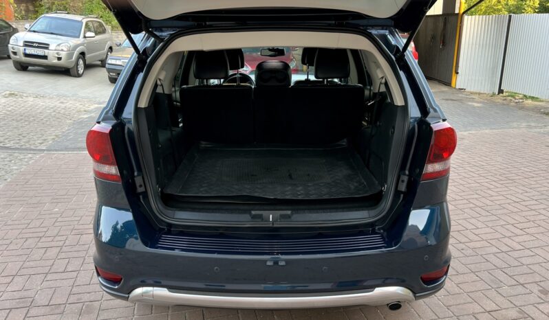 FIAT Freemont  | 4×4 (doł. automatycznie) | Automatyczna | 170 KM | Inny kolor full