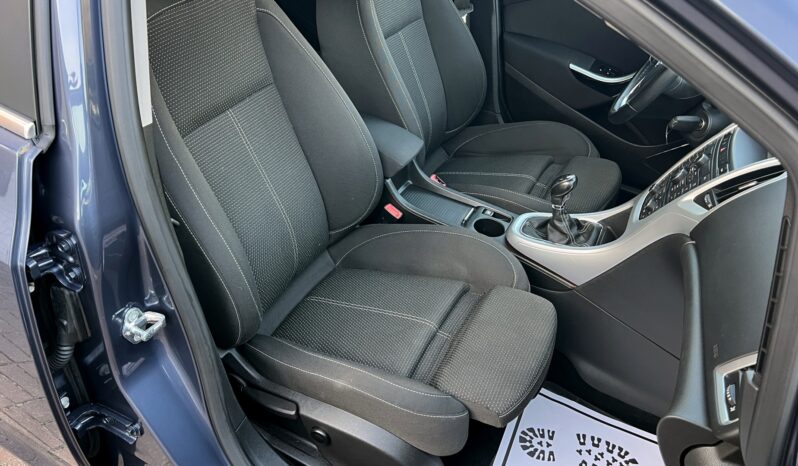 OPEL Astra | FWD (przód) | Manualna | 180 KM | Niebieski full