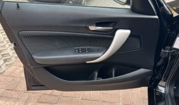 BMW Seria 1  | RWD (tył) | Manualna | 136 KM | Czarny full