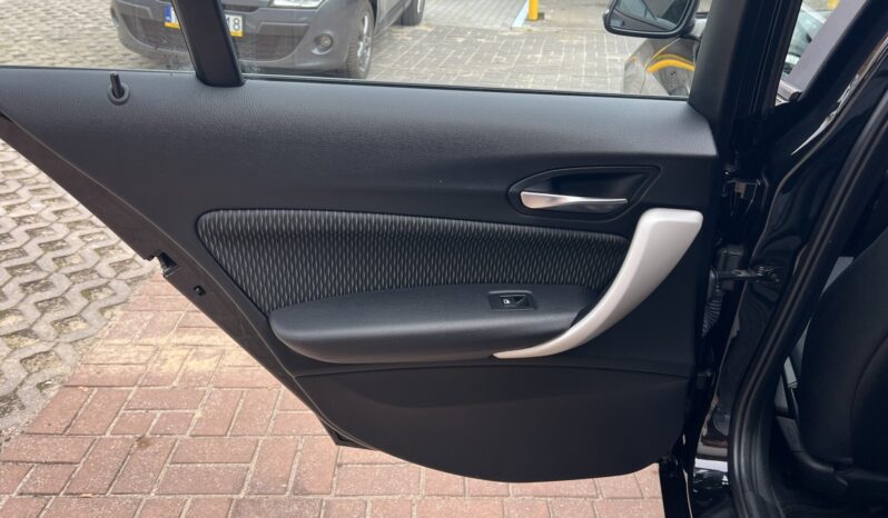 BMW Seria 1  | RWD (tył) | Manualna | 136 KM | Czarny full