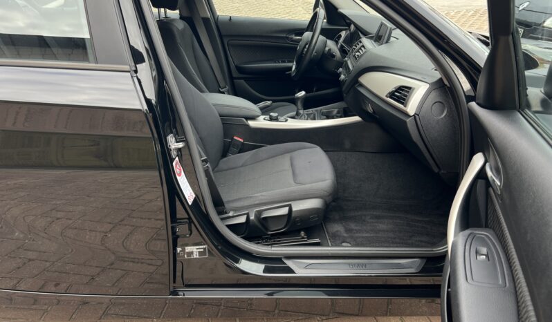 BMW Seria 1  | RWD (tył) | Manualna | 136 KM | Czarny full