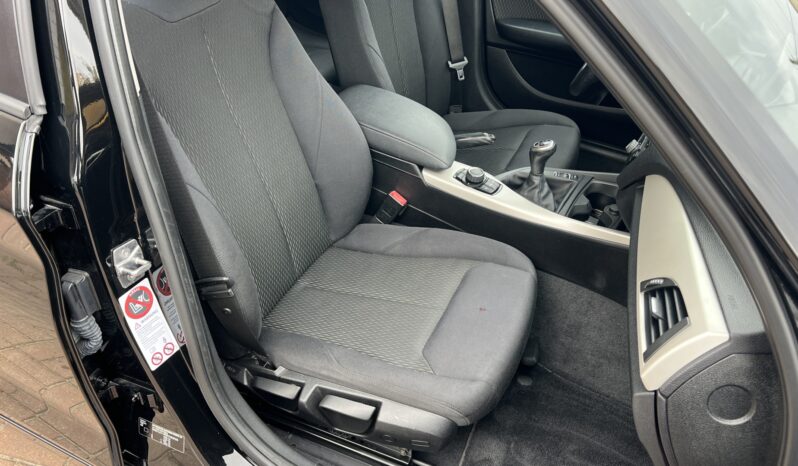 BMW Seria 1  | RWD (tył) | Manualna | 136 KM | Czarny full