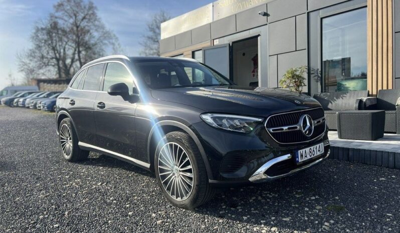 MERCEDES-BENZ GLC  | 4×4 (doł. automatycznie) | Automatyczna | 194 KM | Czarny full