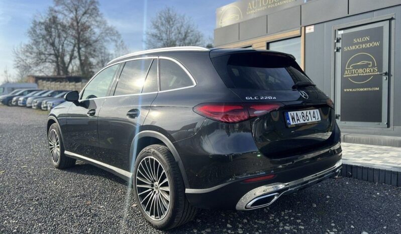 MERCEDES-BENZ GLC  | 4×4 (doł. automatycznie) | Automatyczna | 194 KM | Czarny full