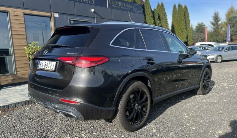 MERCEDES-BENZ GLC  | 4×4 (doł. automatycznie) | Automatyczna | 204 KM | Czarny full