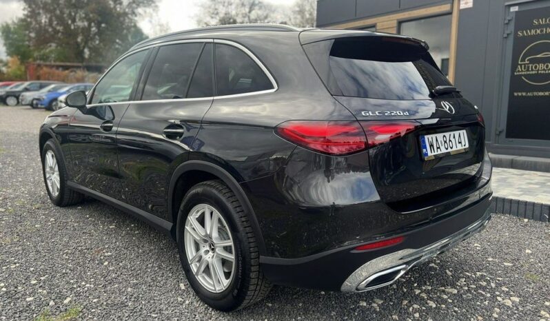 MERCEDES-BENZ GLC  | 4×4 (doł. automatycznie) | Automatyczna | 194 KM | Czarny full