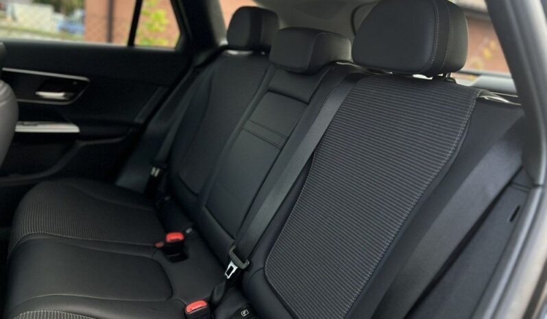 MERCEDES-BENZ GLC  | 4×4 (doł. automatycznie) | Automatyczna | 194 KM | Czarny full