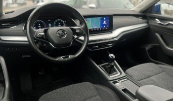SKODA Octavia  | FWD (przód) | Manualna | 150 KM | Niebieski full