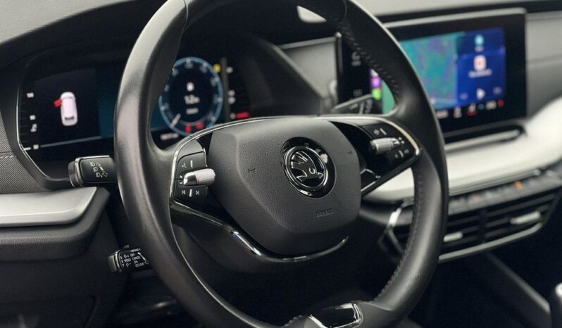 SKODA Octavia  | FWD (przód) | Manualna | 150 KM | Niebieski full