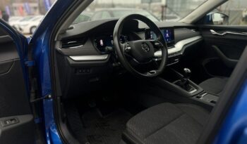 SKODA Octavia  | FWD (przód) | Manualna | 150 KM | Niebieski full