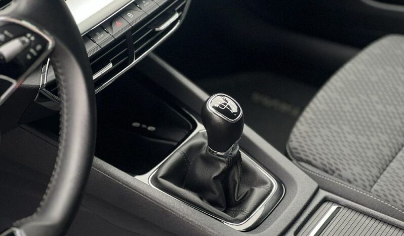 SKODA Octavia  | FWD (przód) | Manualna | 150 KM | Niebieski full