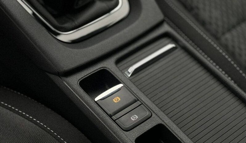 SKODA Octavia  | FWD (przód) | Manualna | 150 KM | Niebieski full