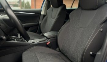 SKODA Octavia  | FWD (przód) | Manualna | 150 KM | Niebieski full