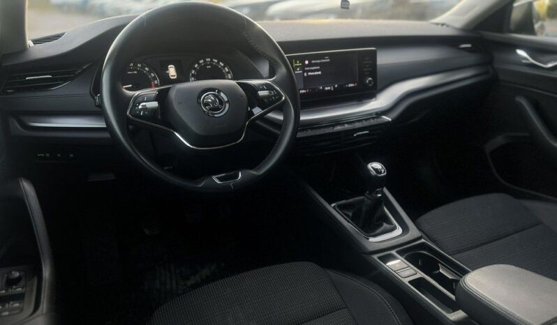 SKODA Octavia  | FWD (przód) | Manualna | 115 KM | Szary full