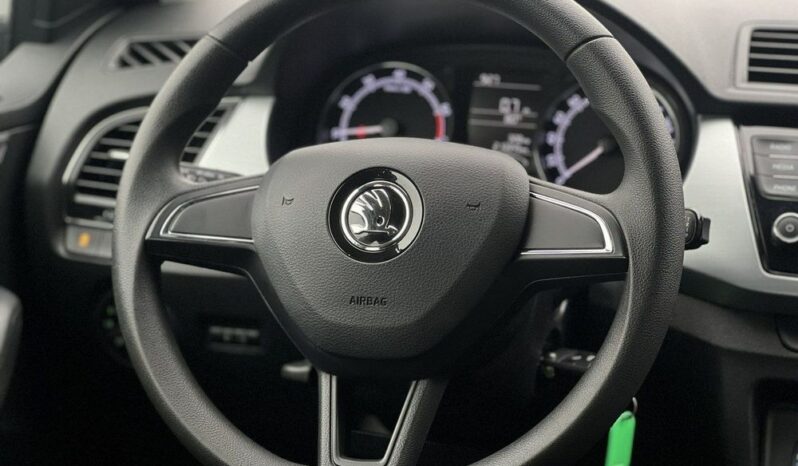 SKODA Fabia  | FWD (przód) | Manualna | 95 KM | Biały full