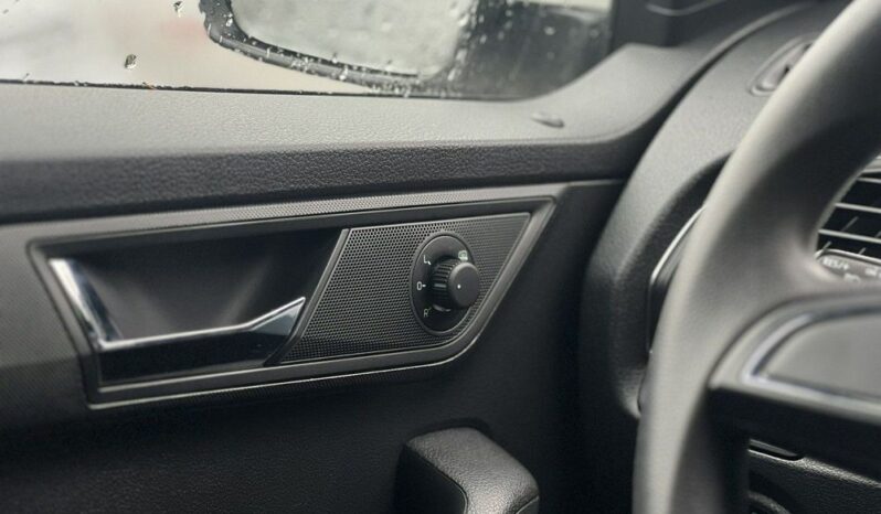 SKODA Fabia  | FWD (przód) | Manualna | 95 KM | Biały full