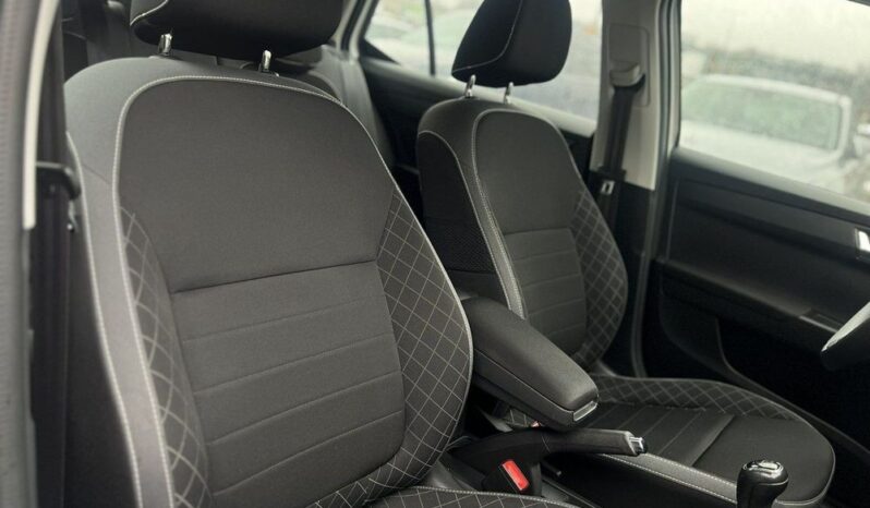 SKODA Fabia  | FWD (przód) | Manualna | 95 KM | Biały full