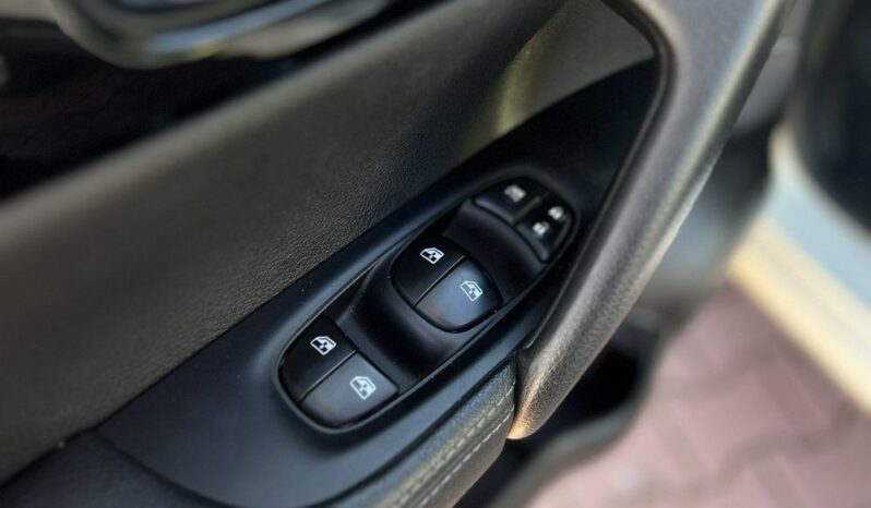 NISSAN Qashqai  | FWD (przód) | Manualna | 140 KM | Biały full