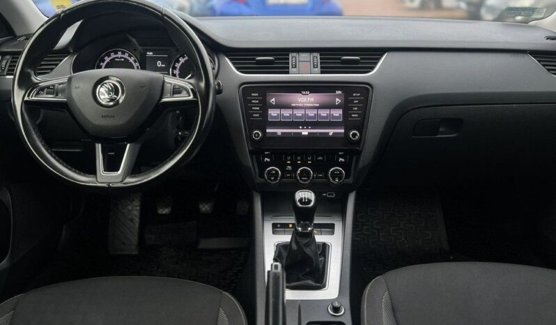 SKODA Octavia  | FWD (przód) | Manualna | 115 KM | Szary full