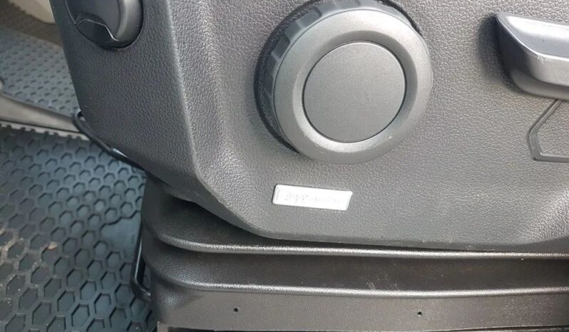 VOLKSWAGEN Crafter | FWD (przód) | Manualna | 140 KM | Biały full