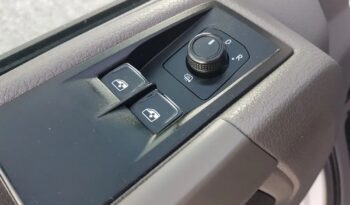 VOLKSWAGEN Crafter | FWD (przód) | Manualna | 140 KM | Biały full