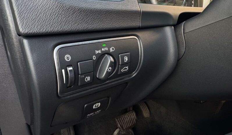 VOLVO V60  | 4×4 (doł. ręcznie) | Automatyczna | 215 KM | Szary full