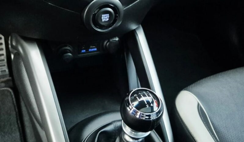 HYUNDAI Veloster  | FWD (przód) | Manualna | 186 KM | Pomarańczowy full