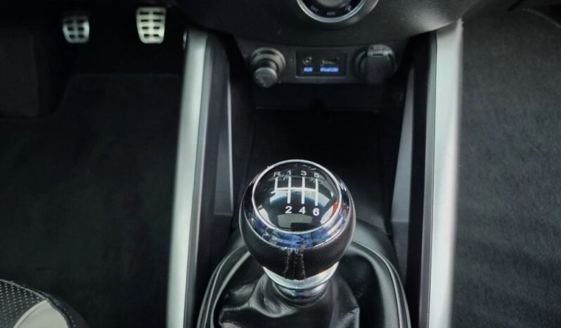 HYUNDAI Veloster  | FWD (przód) | Manualna | 186 KM | Pomarańczowy full