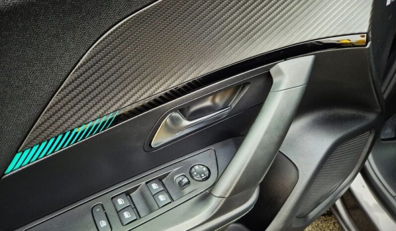 PEUGEOT 2008  | FWD (przód) | Automatyczna | 130 KM | Szary full