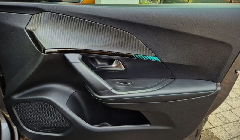 PEUGEOT 2008  | FWD (przód) | Automatyczna | 130 KM | Szary full