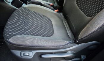 RENAULT Captur  | FWD (przód) | Manualna | 130 KM | Czerwony full