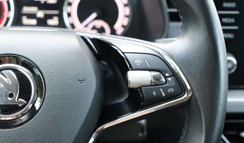 SKODA Scala | 2021 | 95 KM | 999cm3 | Biały full