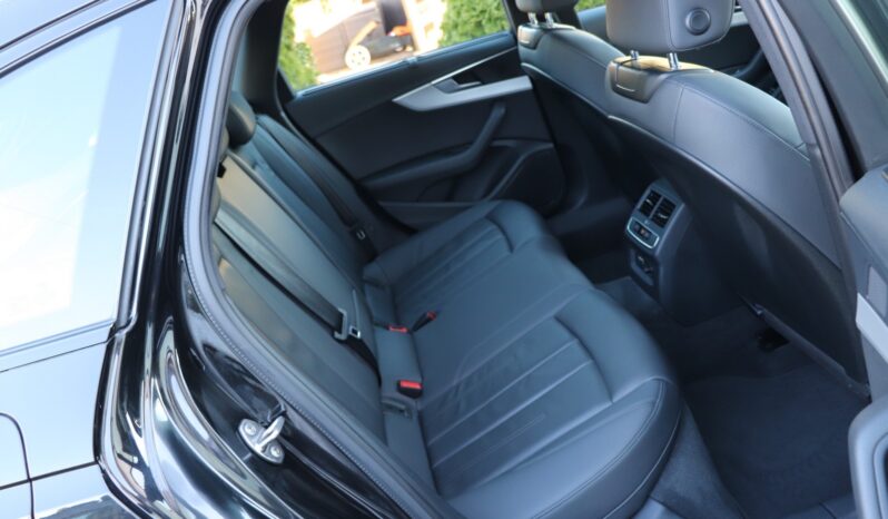 AUDI A4  | 2020 | 190 KM | 1968cm3 | Czarny full