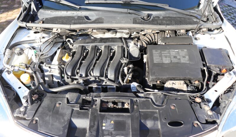 RENAULT Megane  | 2013 | 100 KM | 1598cm3 | Biały full